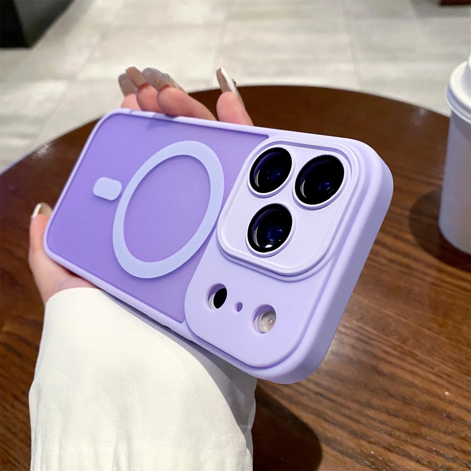 Carcasa Magnética Mate para iPhone 17 | Compatible con Magsafe