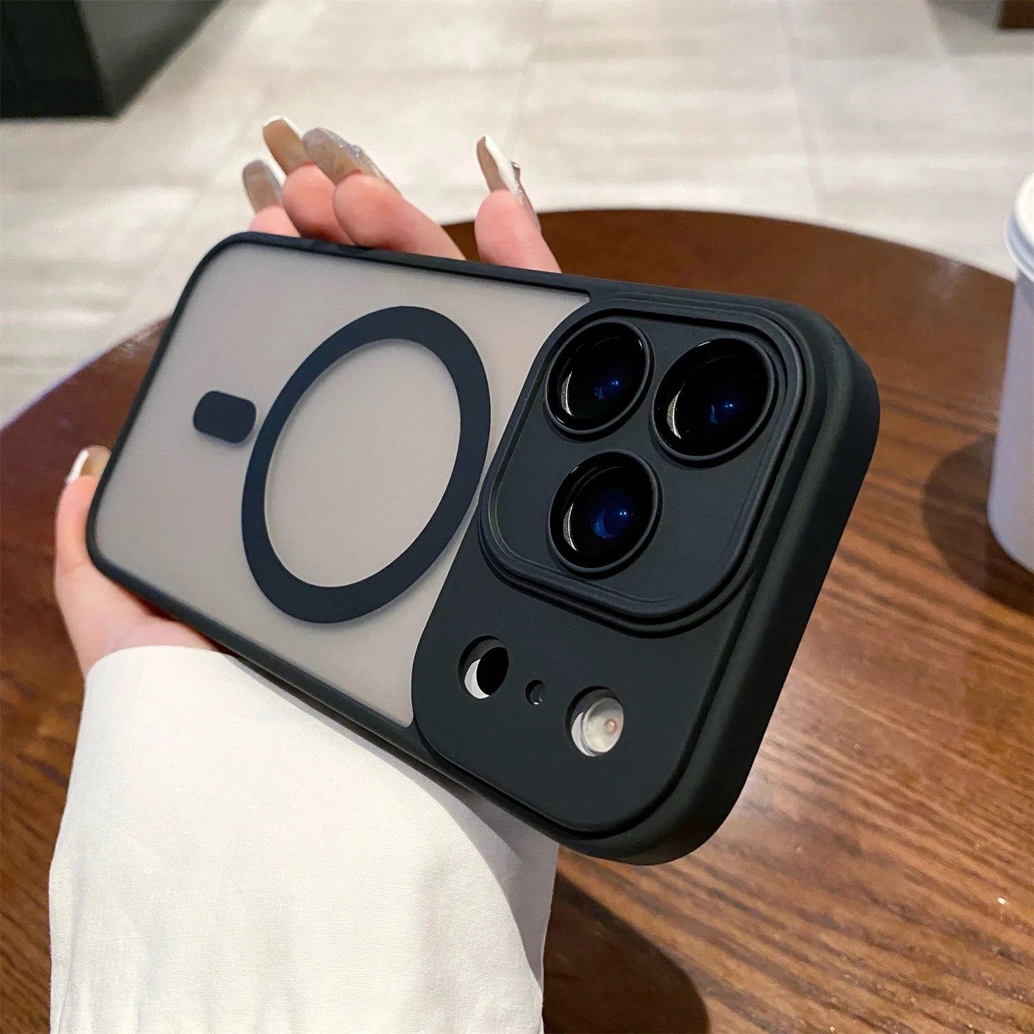 Carcasa Magnética Mate para iPhone 17 | Compatible con Magsafe