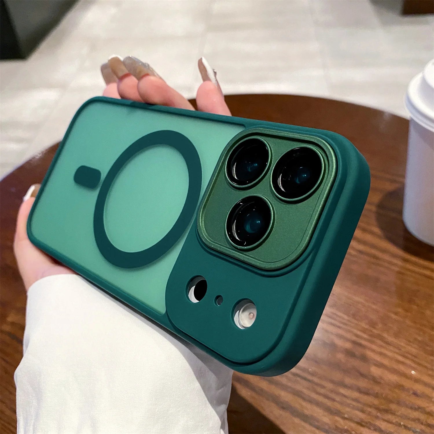 Carcasa Magnética Mate para iPhone 17 | Compatible con Magsafe