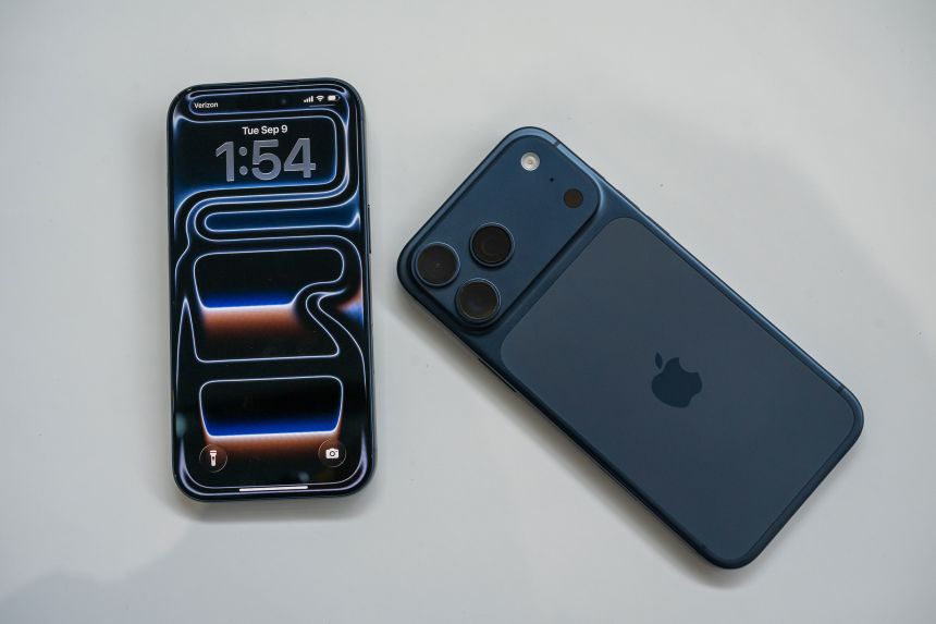 iPhone 17