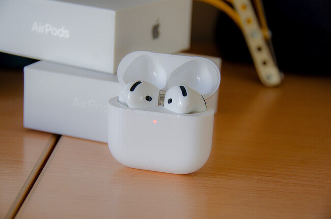 Apple AirPods 4