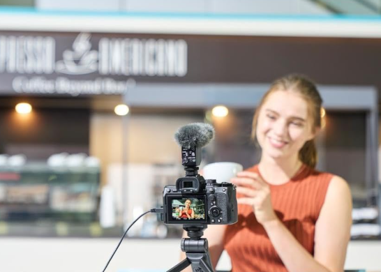 Sony Alpha 7 IV - Cámara de lente intercambiable